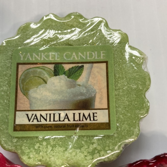 3 Yankee Candle Tarts BAKERY SCENTS NEW 0.8 oz each - Picture 5 of 8